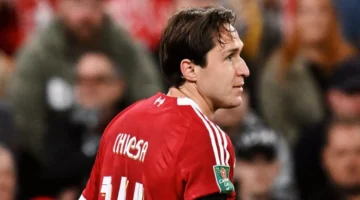 محادثات مفتوحة.. يوفنتوس يسعى لاستعادة كييزا من ليفربول